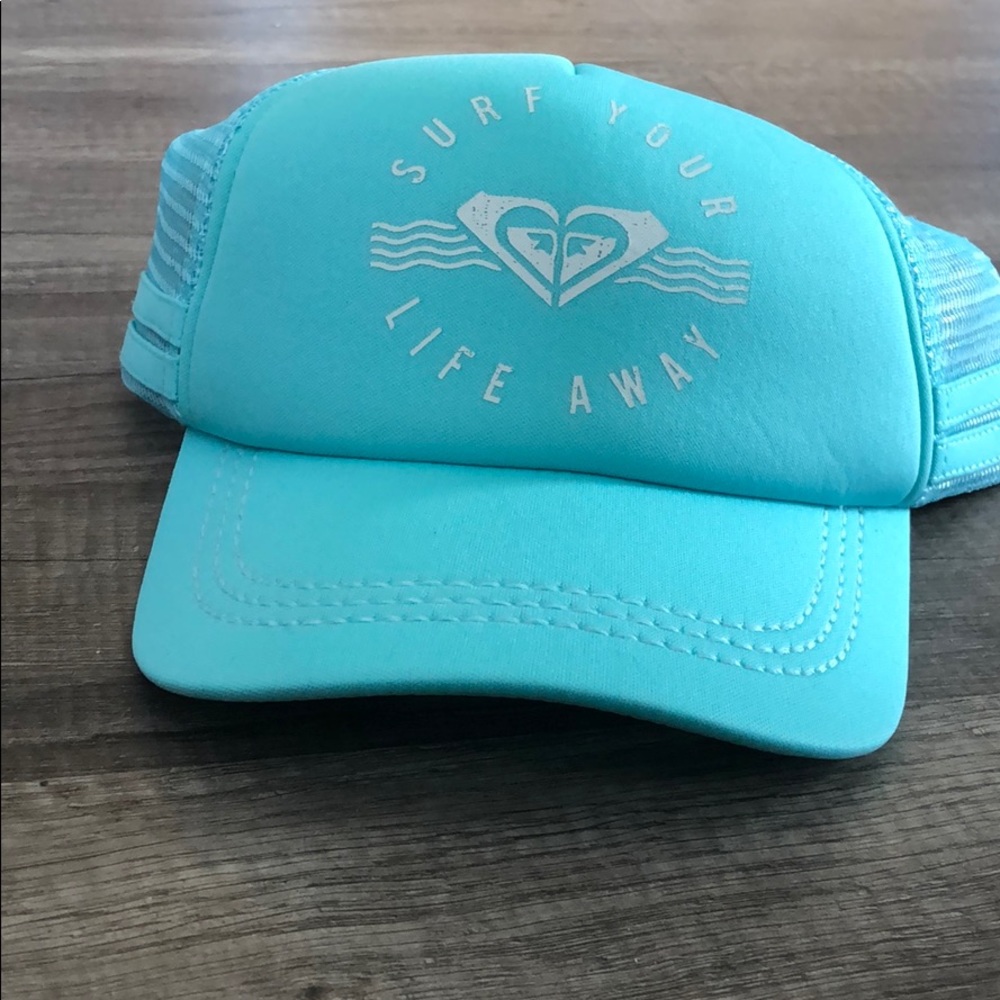 ✅BWT Roxy Trucker Hat✅